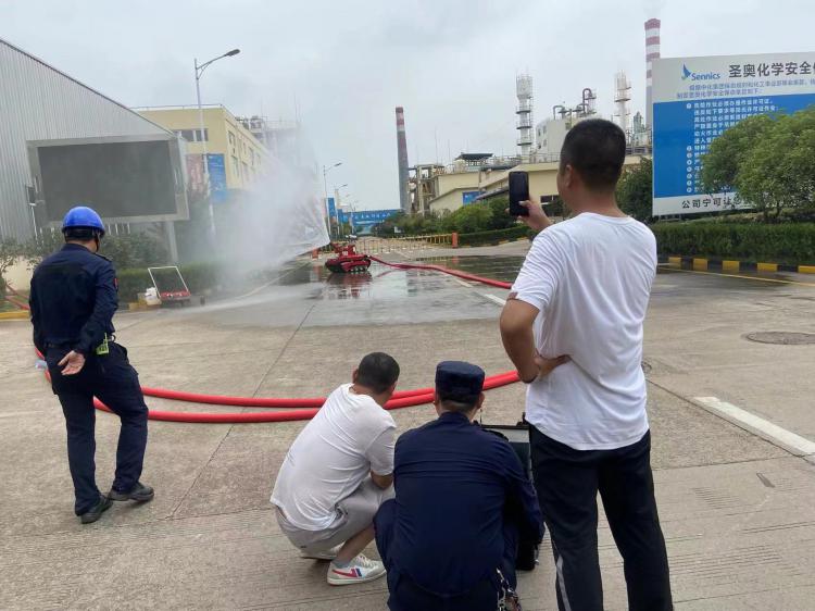 化工企業(yè)消防機器人應用